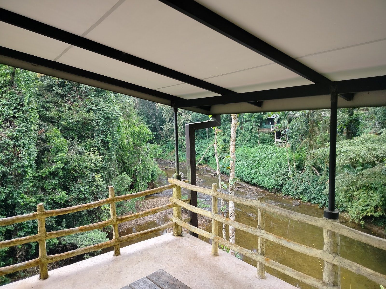 Lodge veranda